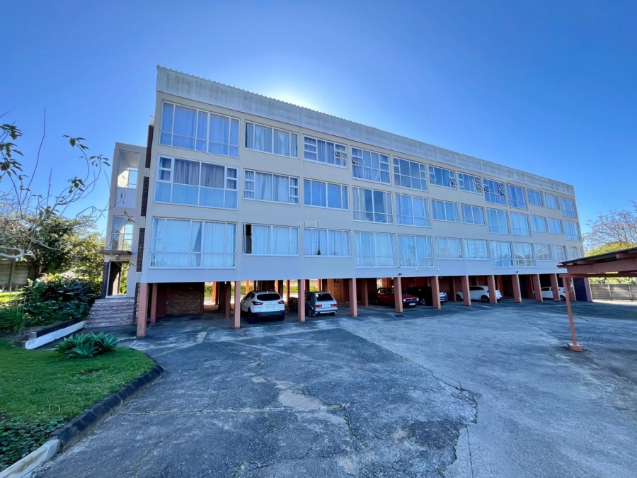 1 Bedroom Property for Sale in Amalinda Eastern Cape